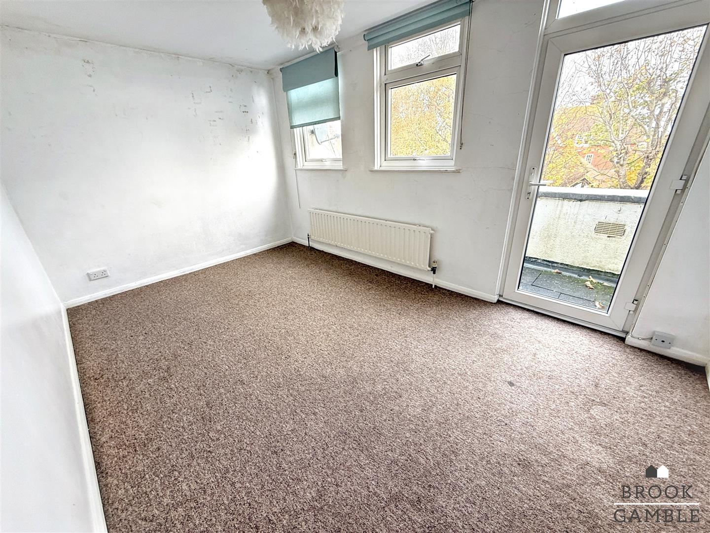 4 Bedroom House - Townhouse. Derwent Road in Eastbourne,  4